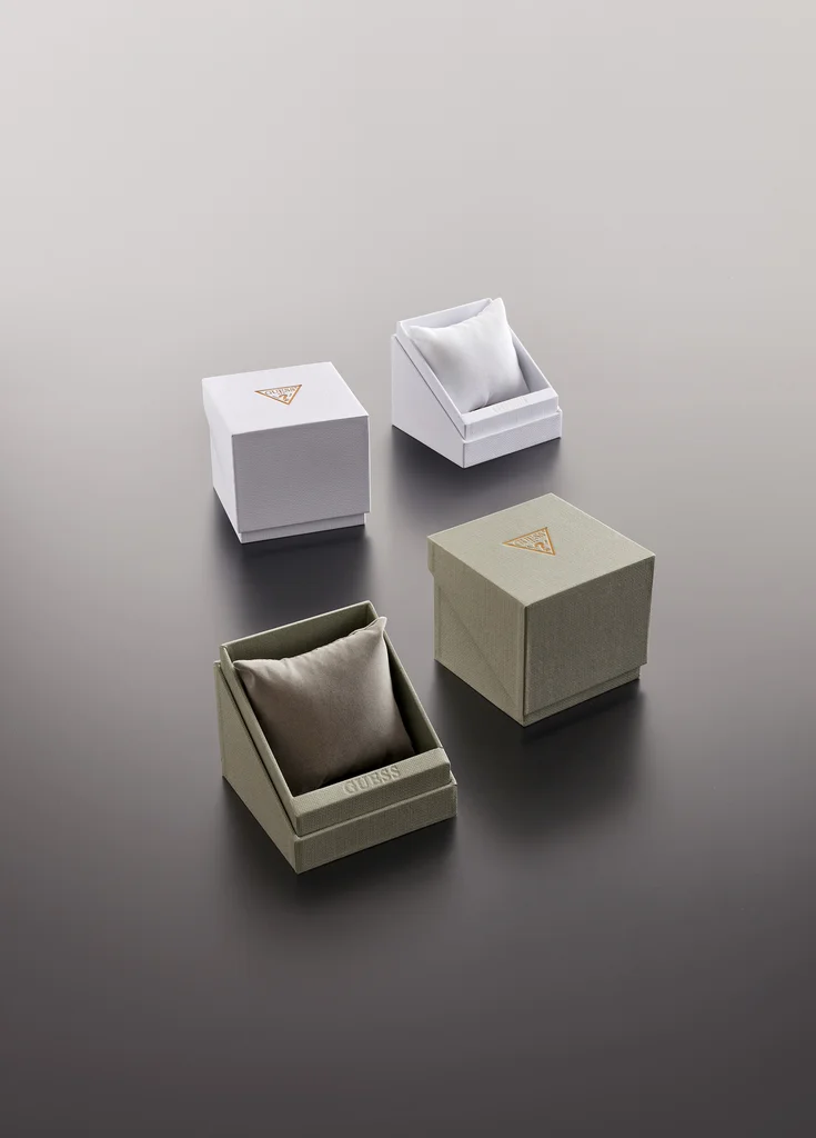 Guess: packaging produced by Casadevall Group.